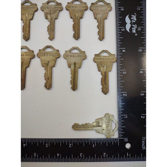 11 Vintage WESLOCK Keys Lot - Picture 6 of 12